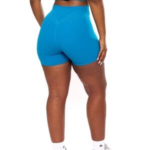 BuffBunny - legacy Shorts "4"